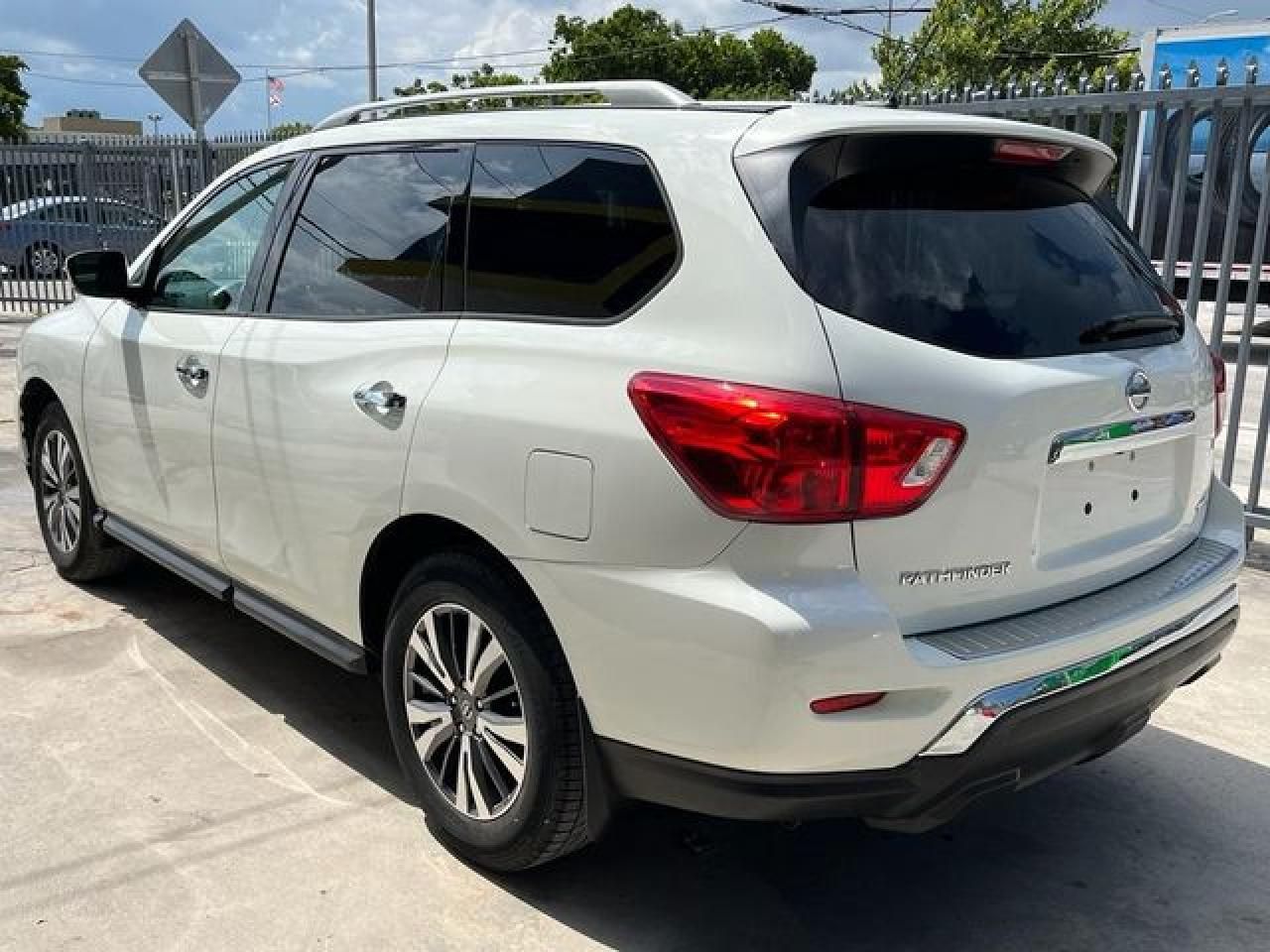 2017 NISSAN PATHFINDER 2017 NISSAN PATHFINDER