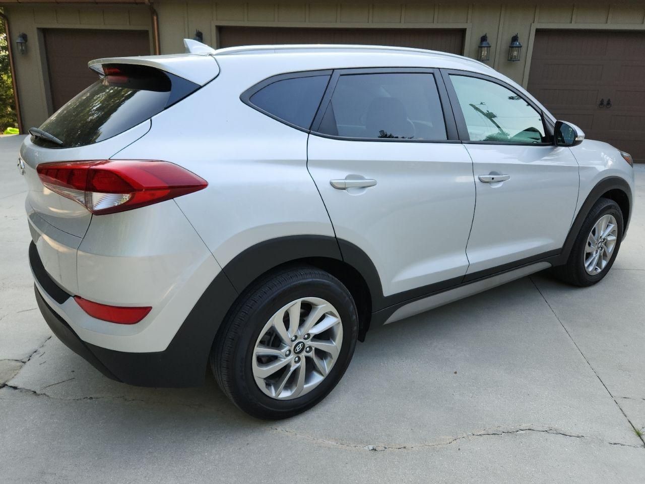 2017 HYUNDAI TUCSON LIMITED 2017 HYUNDAI TUCSON LIMITED