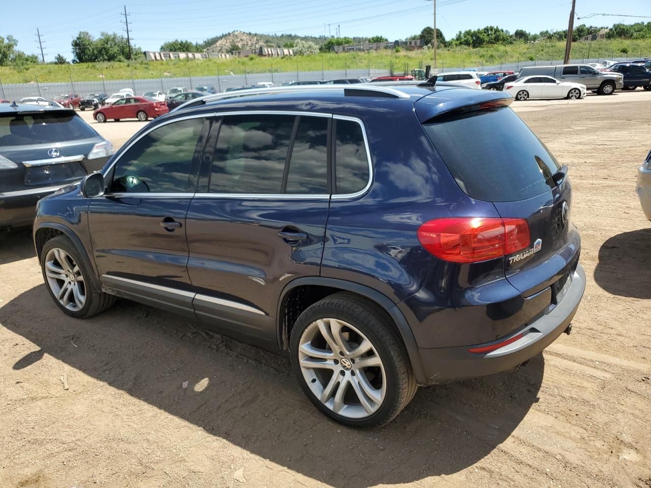 2013 VOLKSWAGEN TIGUAN S 2013 VOLKSWAGEN TIGUAN S